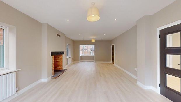 4 bedroom detached house to rent - Photo 1