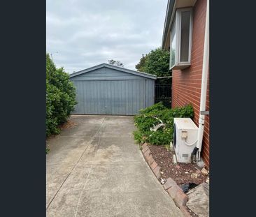 Tranquil Court Location! - Photo 3