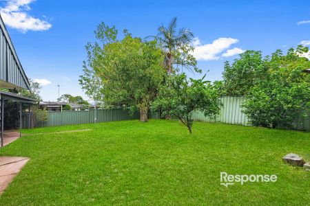 “Spacious 4-bedroom plus extra utility room located in the heart of PENRITH!” - Photo 2