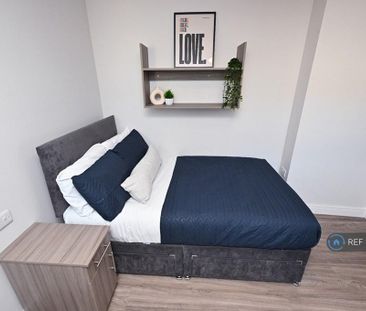 1 bedroom in a house share to rent - Photo 4