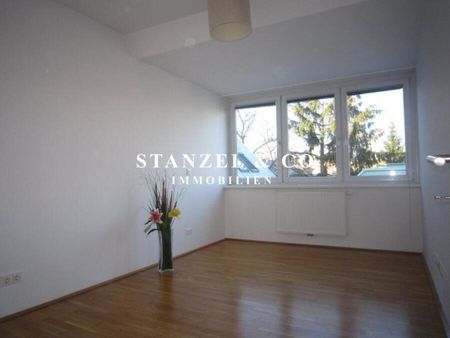 SONNIGES 3-ZIMMER-DACHGESCHOSS MIT TERRASSE ( BJ 2007 ) - Photo 2