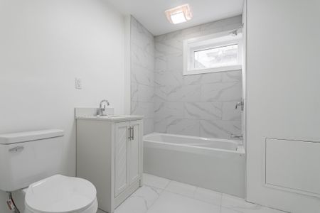 9161 Rue Bayne, #A - Photo 5
