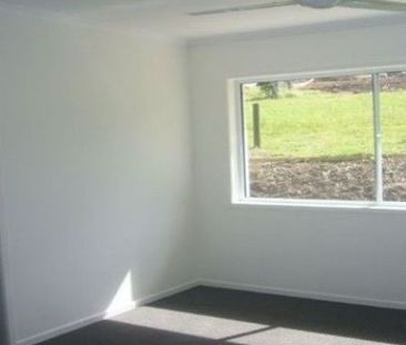 4 Bed 2 Bath 4 Car - Photo 5