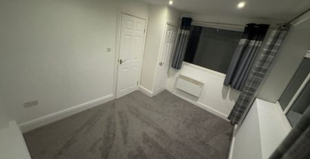 Flat 2, Harehills Lane, Harehills, Leeds, LS9 6HJ - Photo 3