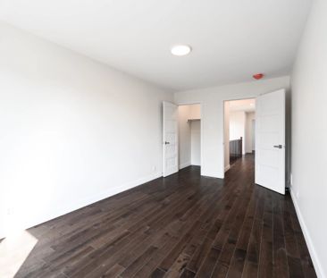 Maison à étages, Longueuil (Saint-Hubert) - Photo 2