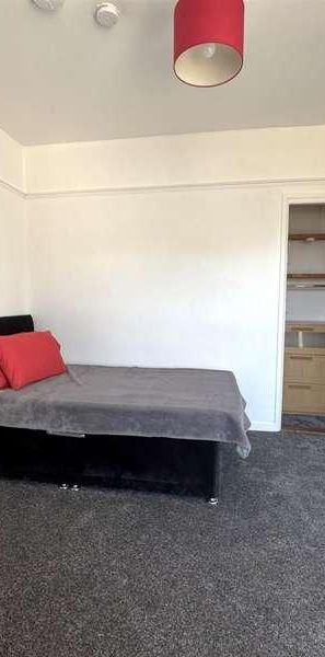 Queens Road, Gosport, PO12 - Photo 1