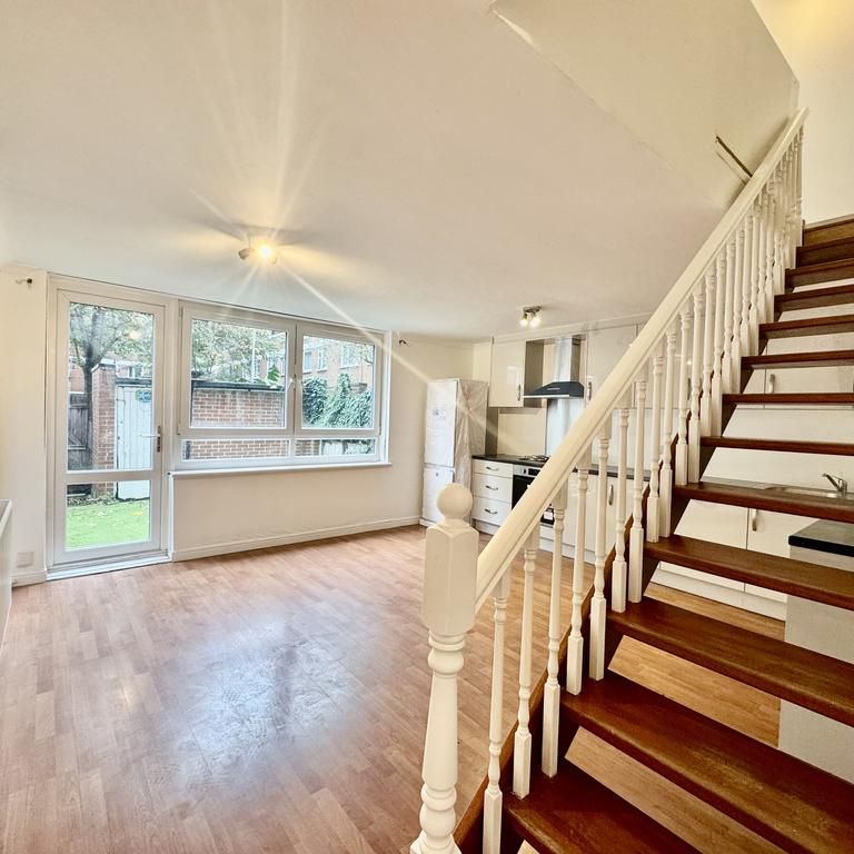 4 bedroom terraced house to rent - Photo 1