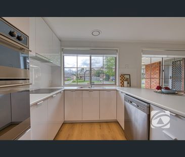 1/42 Strathavan Drive, Berwick, Vic 3806 - Photo 6