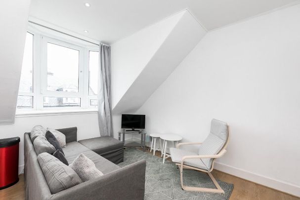 2 bedroom flat to rent - Photo 1