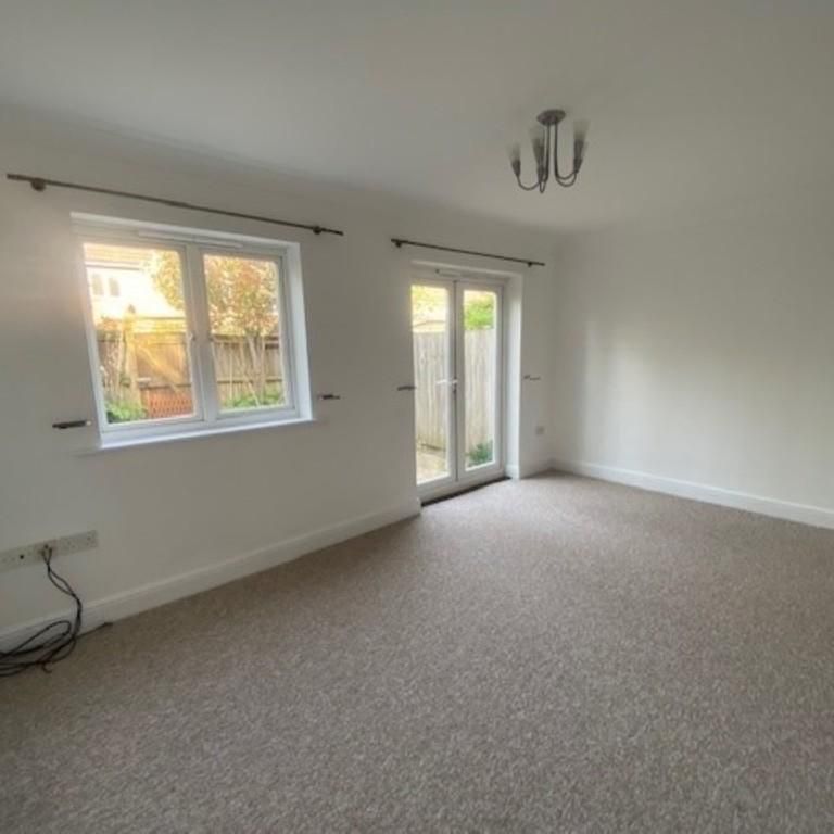 4 bedroom townhouse to rent - Photo 1