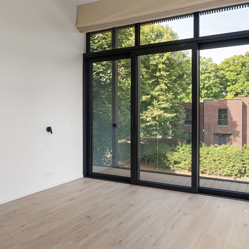 Flat - for rent - Photo 1