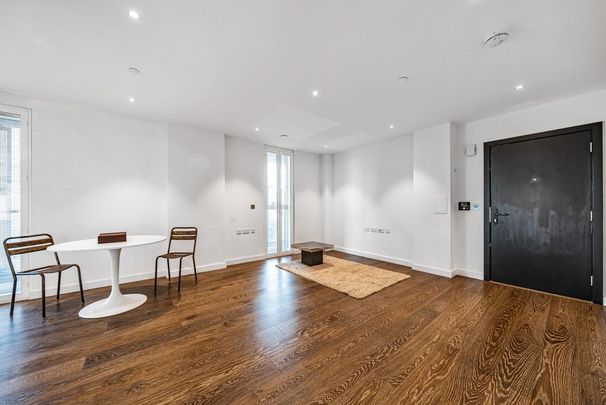 Albert Road, Queens Park NW6 - Photo 1