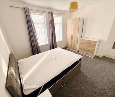 Regent Street, KETTERING - Photo 3