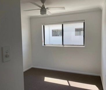 4B2B2C LUXURY TOWNHOUSE AT THE TOP LOCATION - Photo 6