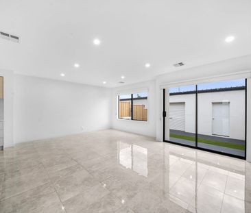 Stylish New Home - Photo 6