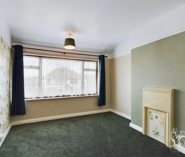 Benhurst Avenue, Hornchurch, RM12 - Photo 1