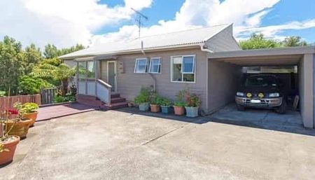 Great location in Stanmore Bay - Photo 2