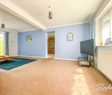 3 bedroom detached house to rent - Photo 2