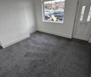 2 bed Terraced - To Let - Photo 6