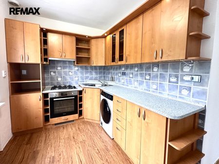 Pronájem bytu 2+1 v osobním vlastnictví 51 m², Adamov - Фото 2