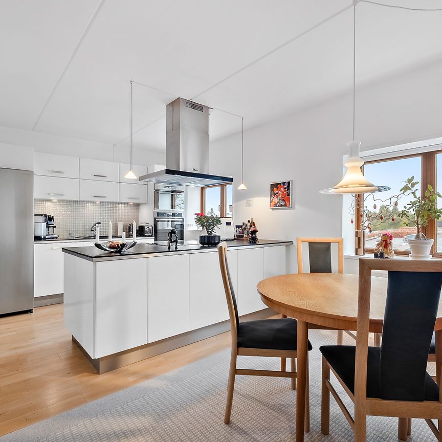 Fuldt møbleret lejlighed i hjertet af Hørsholm - Foto 1