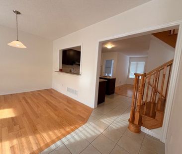 For Lease - 492 Church Street, Markham, Ontario - Photo 2