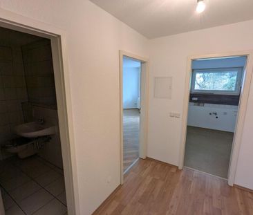 Attraktive 2-Zimmer-Wohnung l Balkon l Aufzug l TG Stellplatz - Foto 1