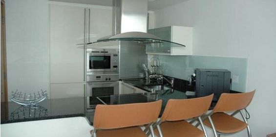 No.1 West india Quay, Canary Wharf, London, E14 - Photo 3