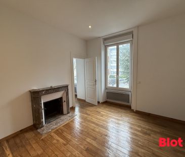 Location Appartement 4 pièces 74m² RENNES 35000 - Photo 3