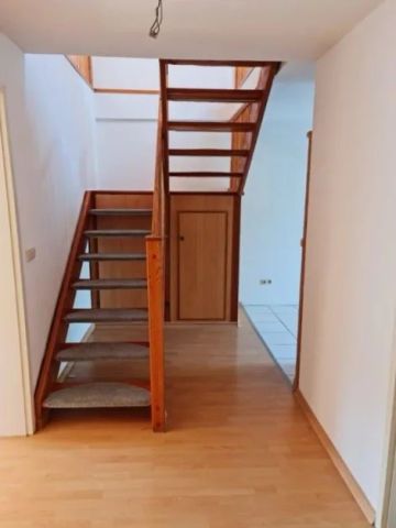 +++ Großzügige 2-Zimmer-Maisonette-Wohnung mit EBK und Balkon +++ - Foto 2