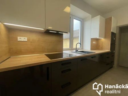 Pronájem, Byt 1+kk, 29 m - Fotografie 4