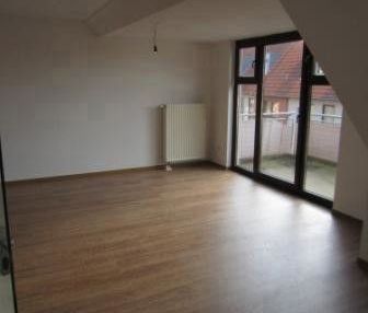 Moderne 4-Zimmer-DG-Wohnung mit 2 Balkonen - Foto 1