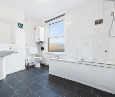 City Road, Beeston, Nottingham, NG9 - Photo 3