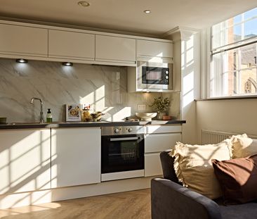 Apt 5, 17-21 Cookridge street - Photo 6