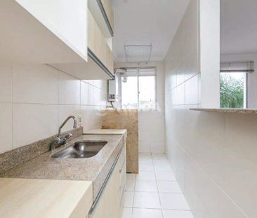 Apartamento com 2 dormitórios, sendo 1 suíte, e 1 vaga de garagem n... - Foto 3