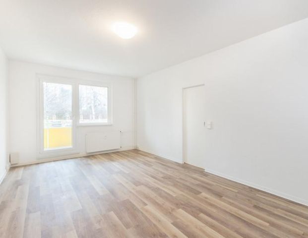 3-Raum-Wohnung mit Dusche, Aufzug und Balkon - Photo 1