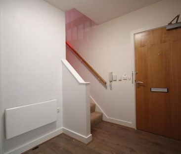 2 bedroom penthouse to rent - Photo 1