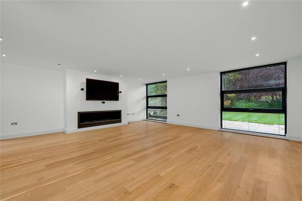 5 bedroom detached house to rent - Photo 1