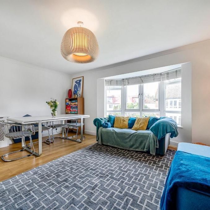 3 bedroom flat to rent - Photo 1