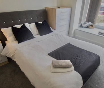 6 Bed - 75 Headingley Avenue, Headingley, Leeds - LS6 3ER - Student - Photo 5