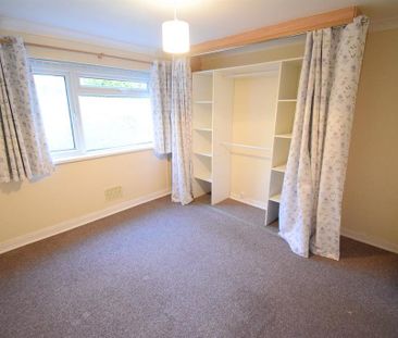 2 bedroom ground floor flat to rent - Photo 3