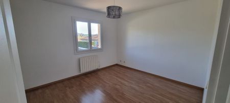 Maison T4 Pomeys à louer - Photo 5