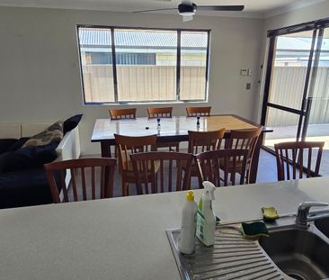 Byford - Photo 6