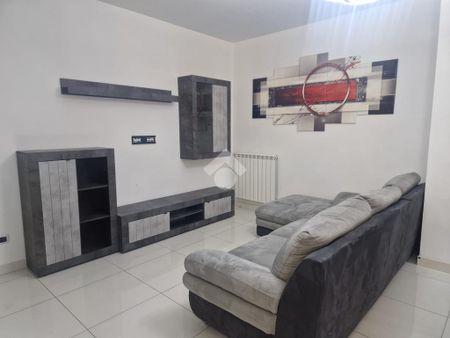 Porzione di trifamiliare in affitto - Photo 3