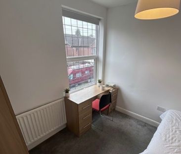 Room in a Shared House, Thyra Grove, NG9 - Photo 4