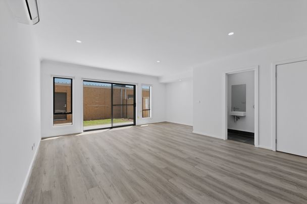 105 Prudence Parade, Point Cook VIC 3030 - House For Rent | Domain - Photo 1