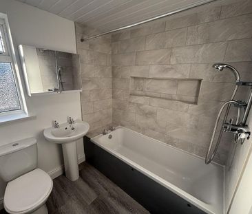 3 bedroom semi-detached house to rent - Photo 6