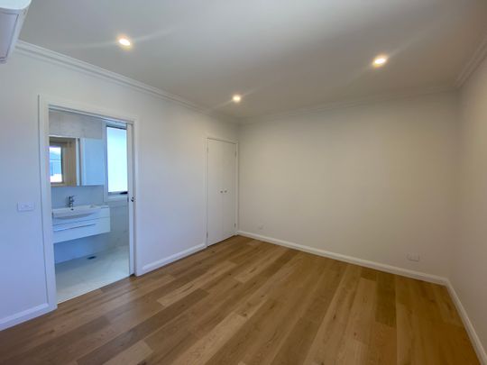 6/23 Scotsburn Avenue, Oakleigh South VIC 3167 - Townhouse For Rent | Domain - Photo 1