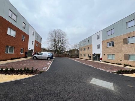 Guild House, Oundle Road, Peterborough - Photo 2