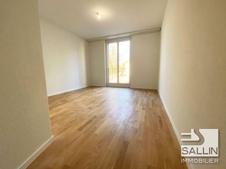 SPACIEUX APPARTEMENT RECENT DE 3½ PIECES - Photo 2